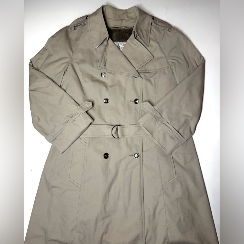 London Fog Women’s Long Belted Double Breasted Heavy Trench Coat Size-16 Reg - Picture 7 of 15